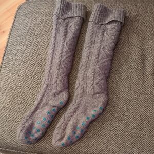 Gray Cable Knee-high Knit Socks With Non-Skid Grips, Cozy Inside - 1 Pair
